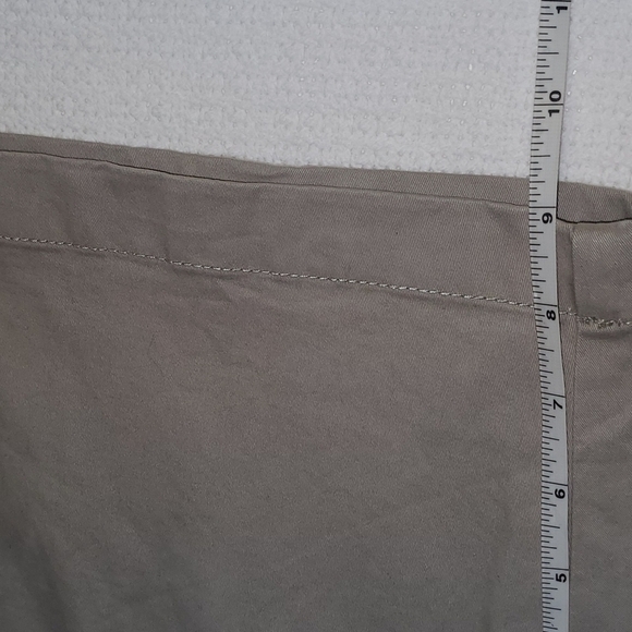 Tommy Hilfiger Embroidered Logo Flat Front Sz 38 Shorts - Picture 9 of 9